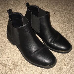 ⚠️EVERYTHING MUST GO⚠️ Black Ankle Booties